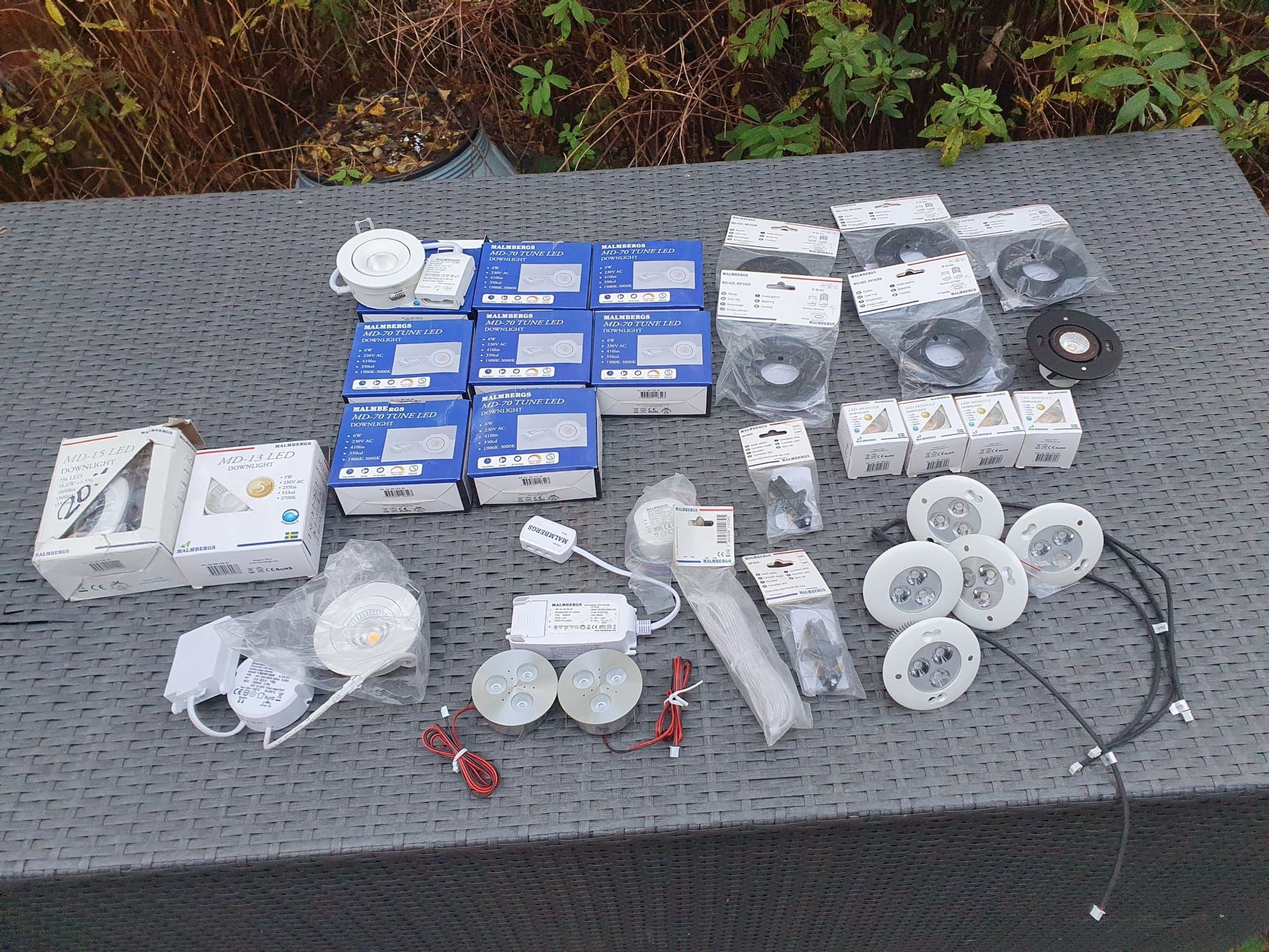 Stor Parti Nya Malmbergs LED Belysning se pa bilderna