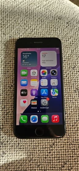 iPhone SE gen2, 64GB Fint skick