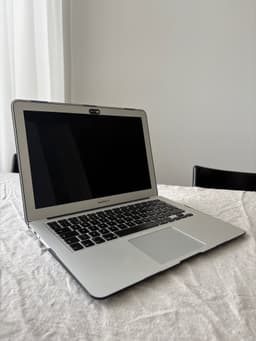 MacBook Air (13-tum, Tidig 2015)
