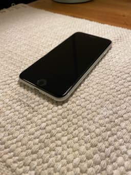 iPhone SE 2 gen (2020) - 64GB