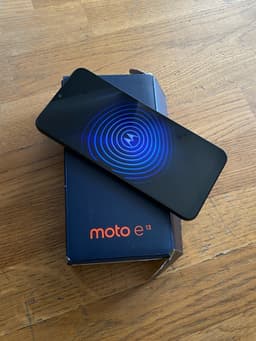 Motorola Moto e13