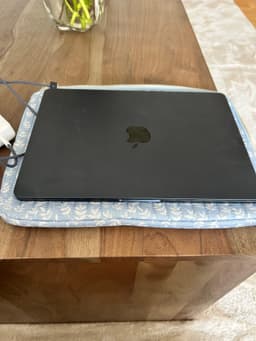 MacBook Air 13.6-inch