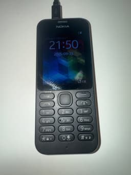 Nokia 215 Mobiltelefon (svart) olåst/ej operatörslåst