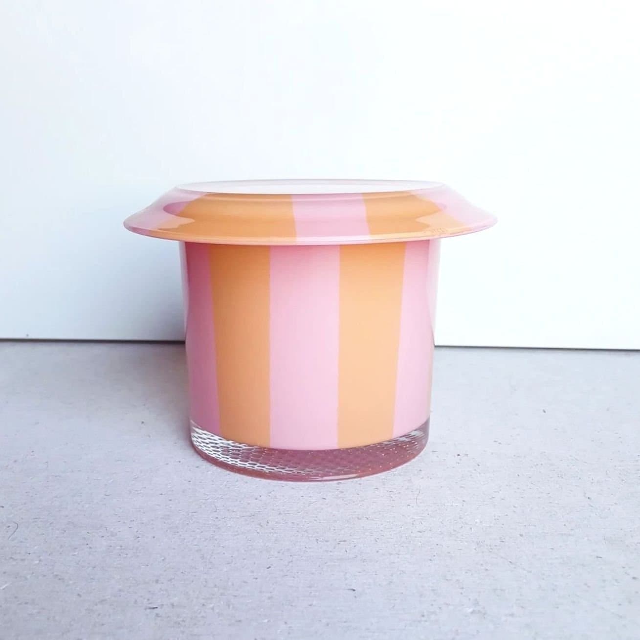 Unik lampa, dekorativ glas design konst, återbruk hållbart rosa vår handgjord