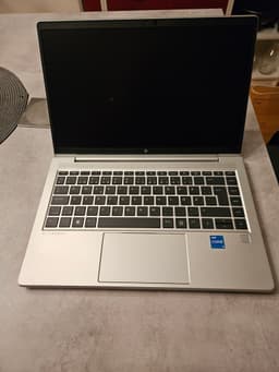 HP EliteBook 640 G9-16 GB ram-256 GB nvme disk-windows 11