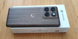 Motorola Edge 60 Pro 5G 12/512GB Pantone Walnut