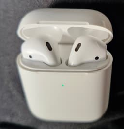 Apple AirPods