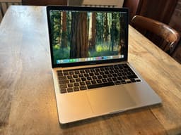 Apple MacBook Pro 13” Retina Touch Bar 2020