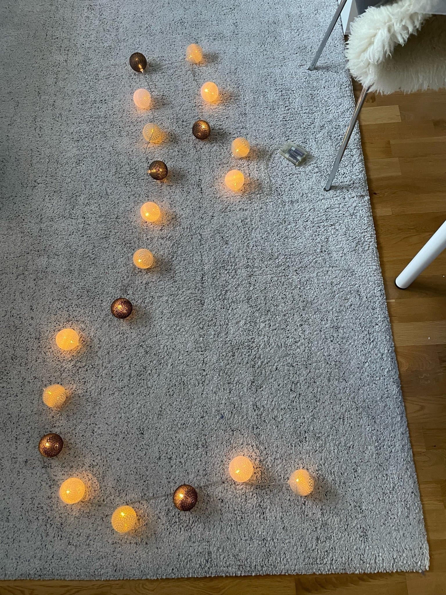 Bolllampor på snöre med batteridrift