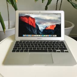 MacBook Air 11 tum mitten 2011