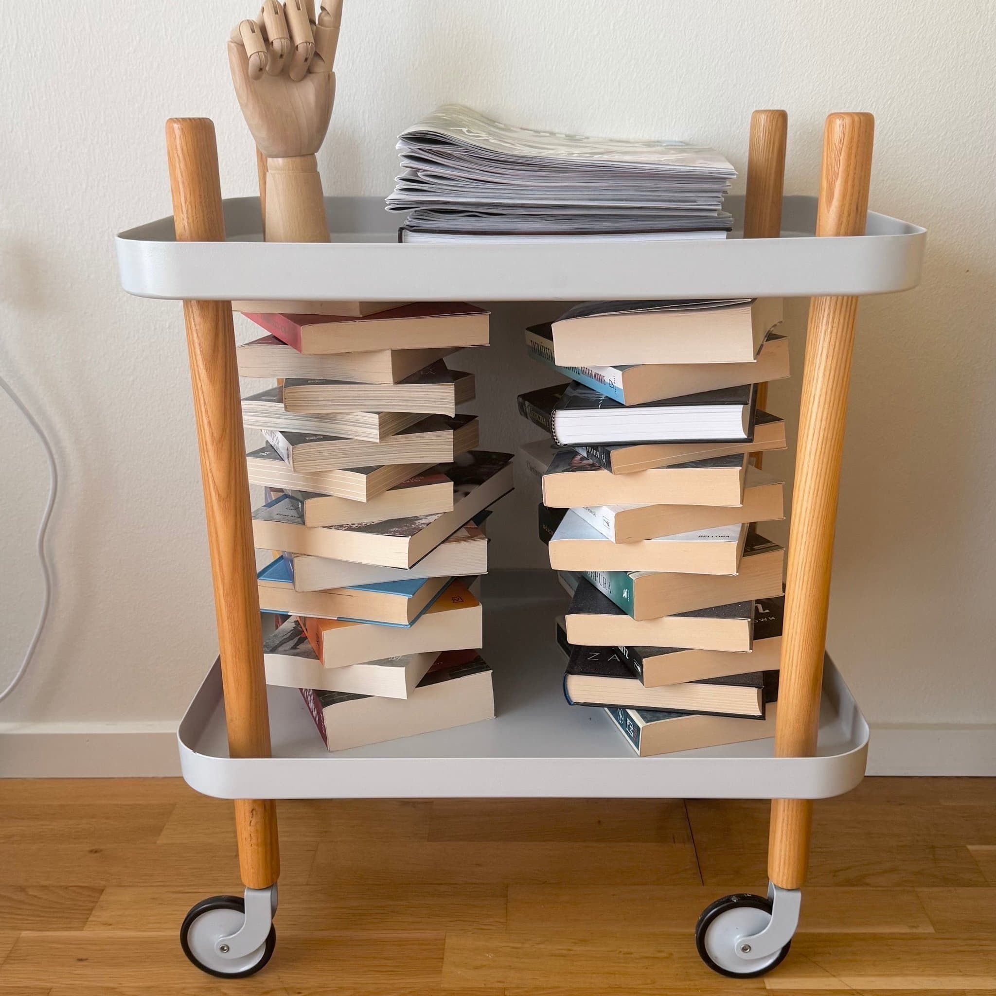 Normann Copenhagen blockvagn / sidobord FINT SKICK