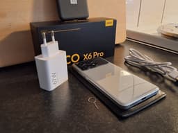 POCO X6 Pro 5G - 512 gb.