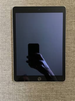 Apple iPad Air 2 Wi-Fi 32GB, model A1566 med kartong