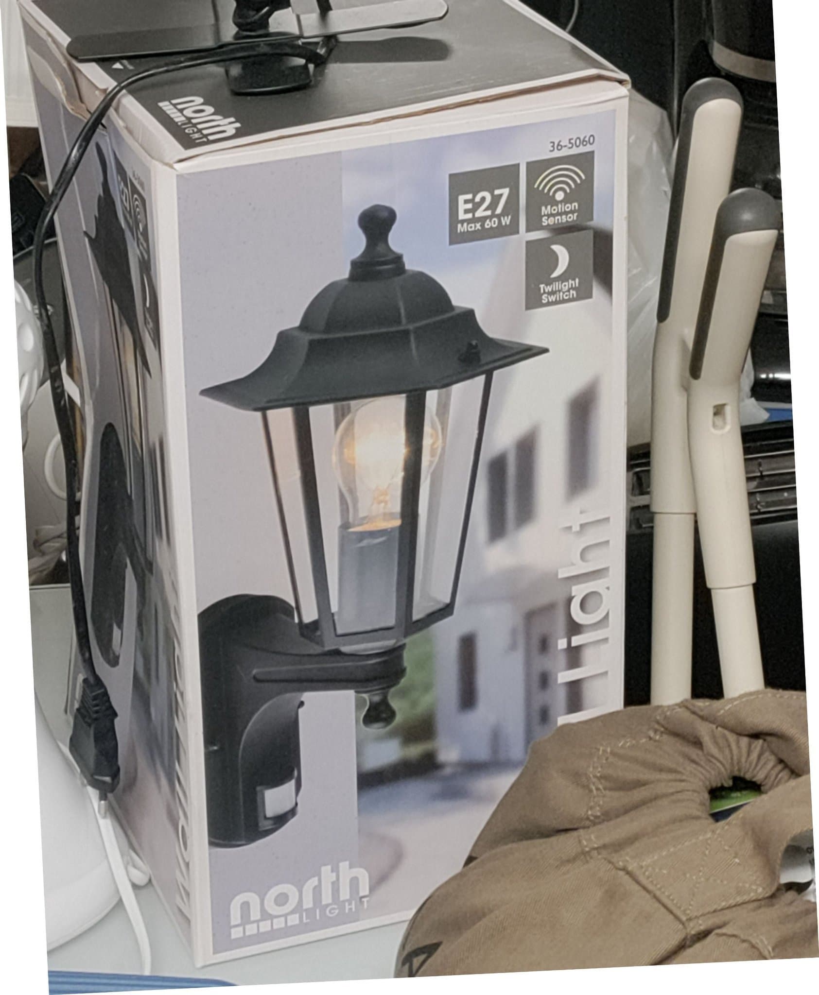 North Light Utomhuslampa med rörelse- och skymningssensor