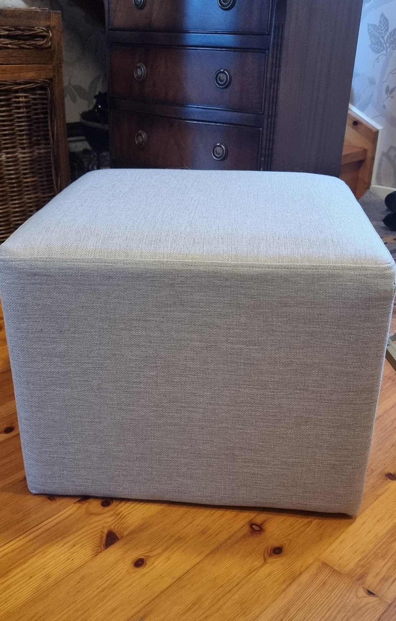 NY, Scandinavian Choice, Crazy fotpall 45x45 cm, nypris 899:-.