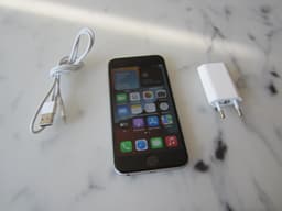 Apple iPhone 6s, 16 GB (modell A1688)