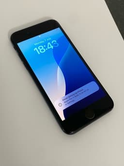iPhone SE 2020 mkt fint skick