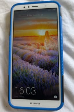 Huawei Y6 2018 den perfekta resemobilen i superskick 2 SIM Kort platser