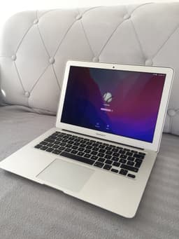MacBook Air 13.3 intel i7 2.2ghz , 8 gb , 128 gb från 2015
