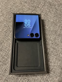 Samsung Galaxy Z Flip 7 – 12GB / 512GB