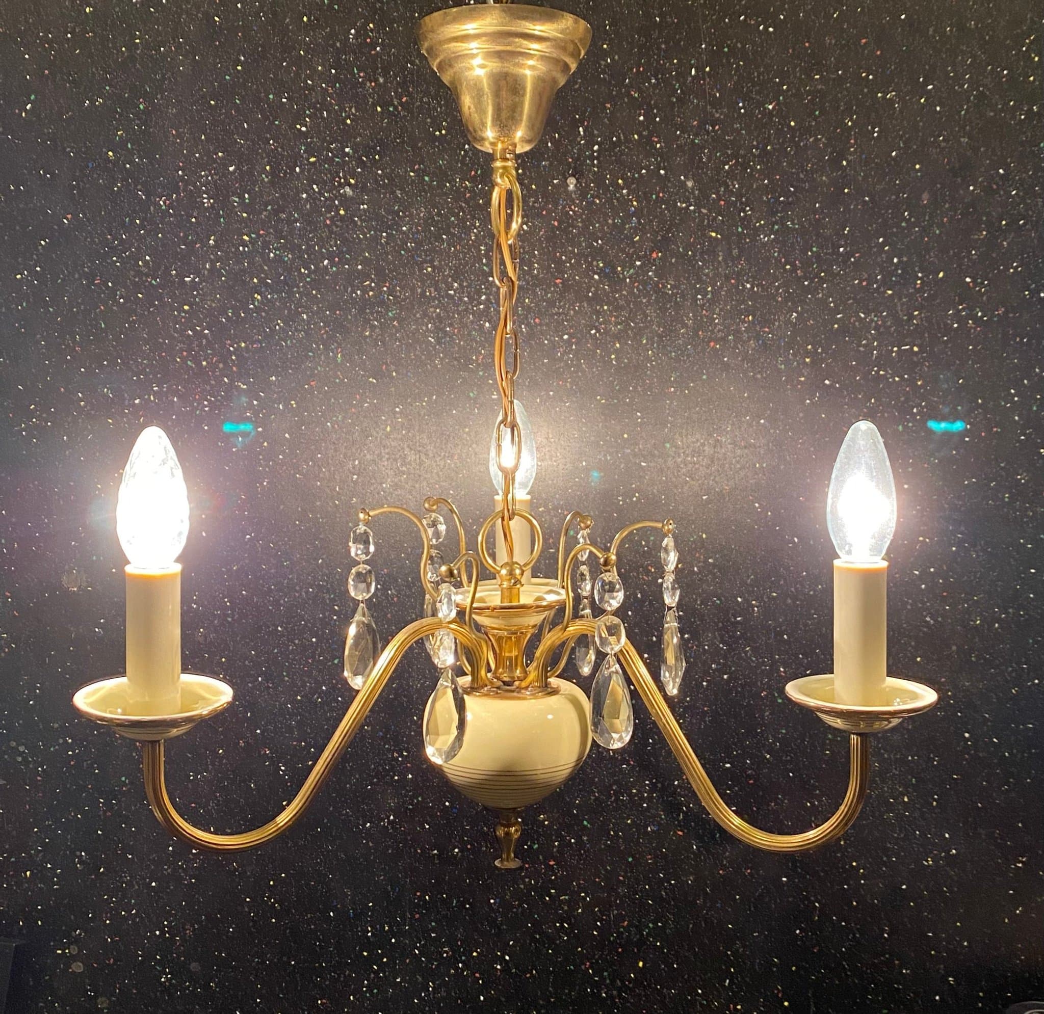 Vintage 3-armad taklampa i mässing med porslin