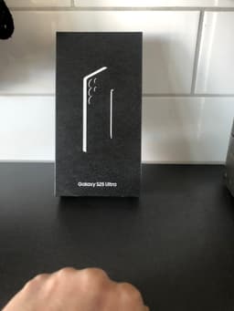 SAMSUNG S25 ULTRA 1 TB. Oöppnad.