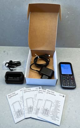Doro 731X vatten- och stöttålig 4G mobiltelefon med plats för dubbla SIM-kort.