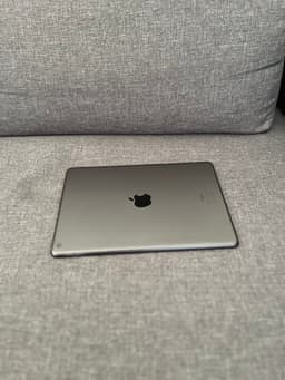 Apple iPad (sjunde generationen) 10,2tum Wi-Fi 32GB - rymdgrå