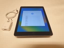 APPLE IPAD 9.7" 5TH GEN 128 GB WI-FI / Cellular