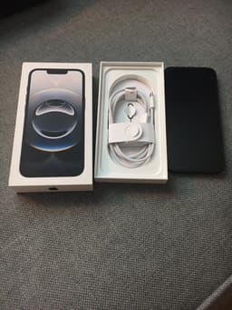 iPhone 16e