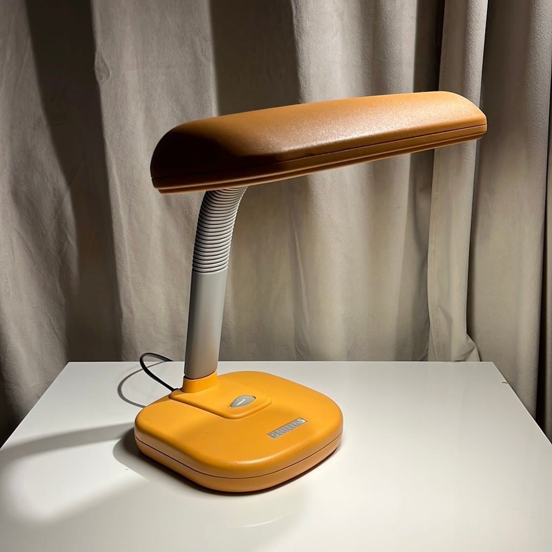 Philips Table Lamp - protect eye - China plus