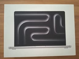 MacBook Pro 14 (M3, 2023) - originalförpackning med innerdel