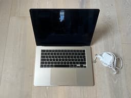 MacBook Air 15-inch M2 chip 256GB