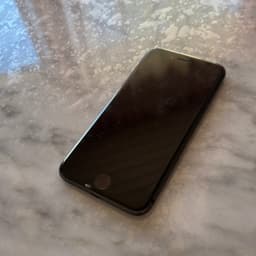 iPhone 8 64GB – Sprucken baksida men fullt fungerande