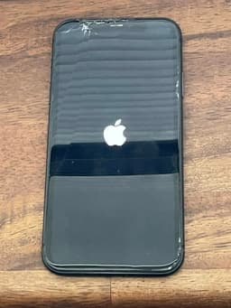Iphone 11 med 64GB / Reservdelar / Reparationsobjekt.