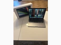 MacBook Pro 13 tum, M2, 2022