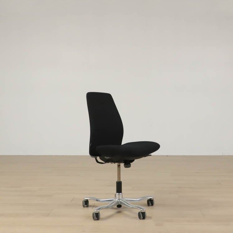 Kontorsstol 5000 - Svart med armstöd