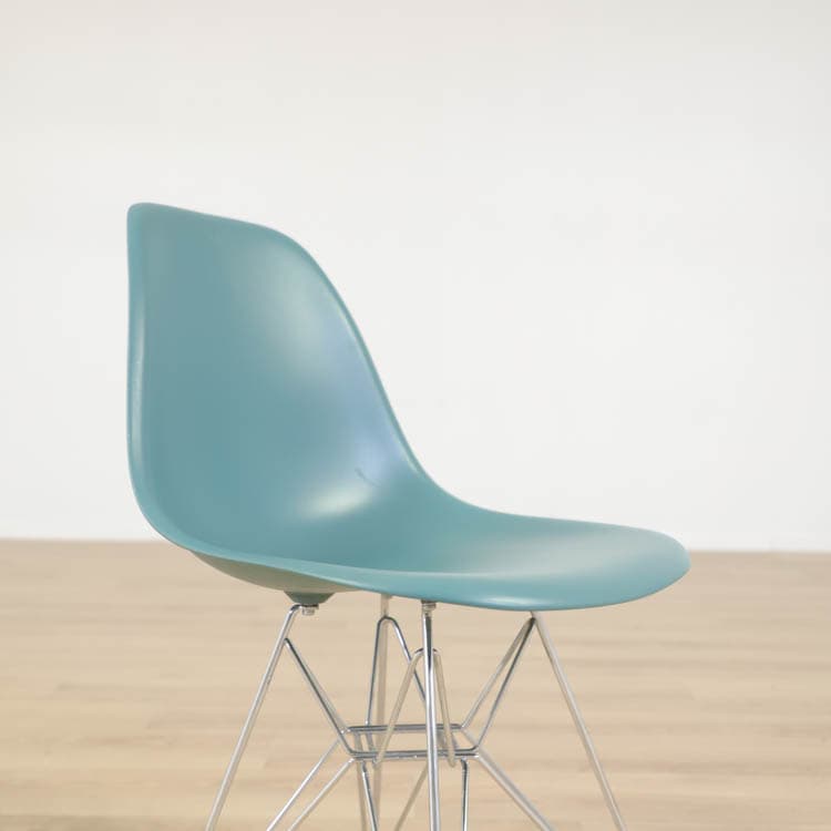 Stol Eames Fiberglass Side Chair DSR  - Blå