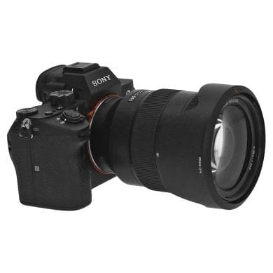 Sony Alpha 7 III mit Objektiv FE 24-105mm 4.0 G OSS