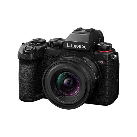 Panasonic Lumix DC-S5D mit Objektiv Lumix S 18-40mm 4.5-6.3 schwarz