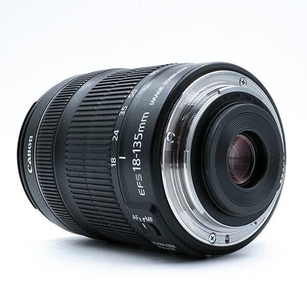 Canon Objektiv Zoom Lens EF-S 18-135mm f/3.5-5.6 IS EF-S 18-135mm f/3.5-5.6 IS