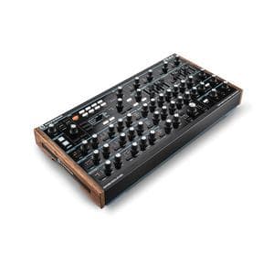 Novation Peak Musikinstrumente