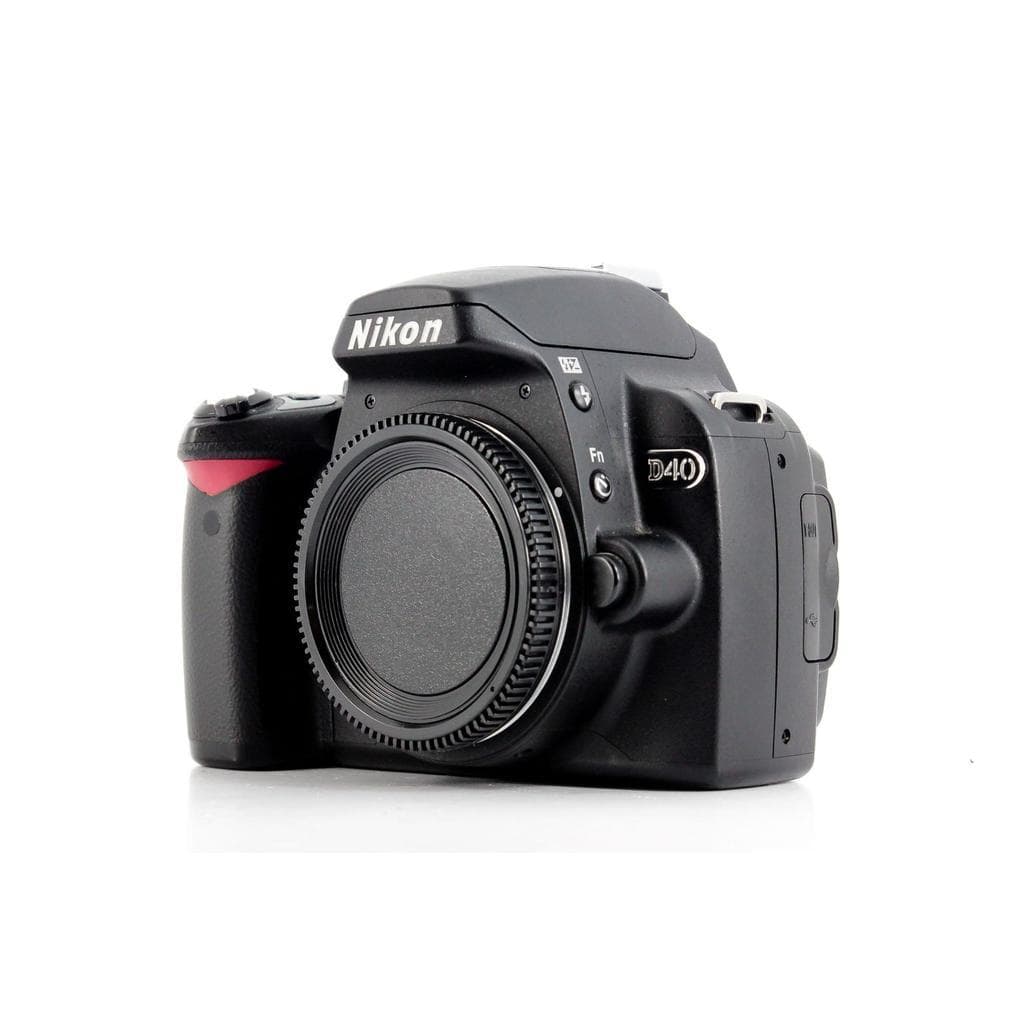 Spiegelreflex D40 - Schwarz + Nikon AF-S DX Nikkor 18-70mm f/3.5-4.5G IF-ED f/3.5-4.5
