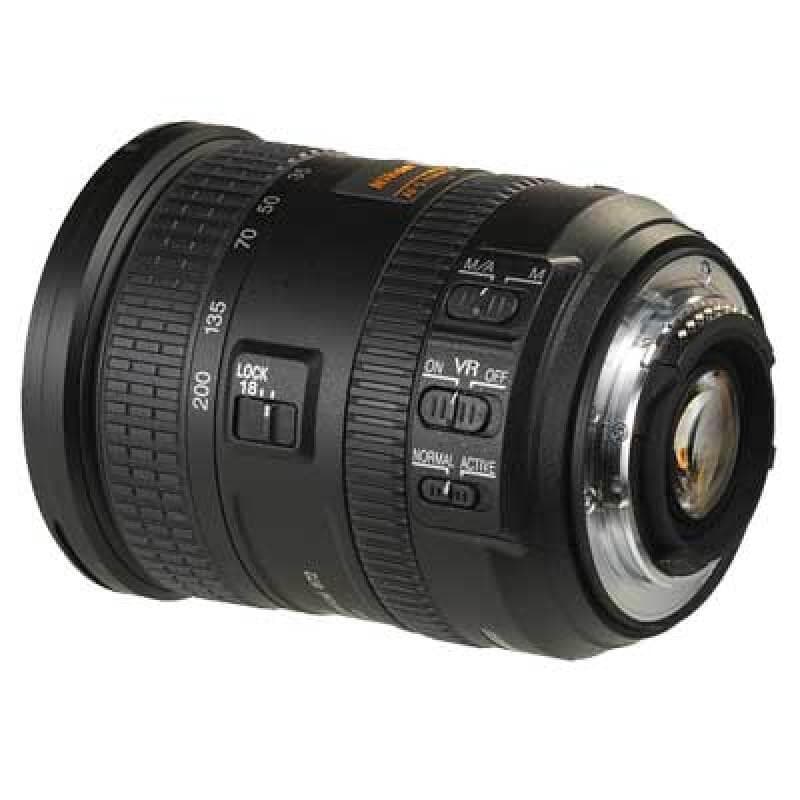 Reflex D3000 - Black + Nikon AF-S DX Nikkor 18-55mm f/3.5-5.6G ED + AF-S DX Nikkor 18-200mm f/3.5-5.6G IF-ED VR f/3.5-5.6