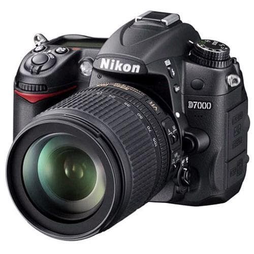 Reflex D7000 - Black + Nikkor AF-S Nikkor 18-105mm f/3.5-5.6 G ED VR f/3.5-5.6