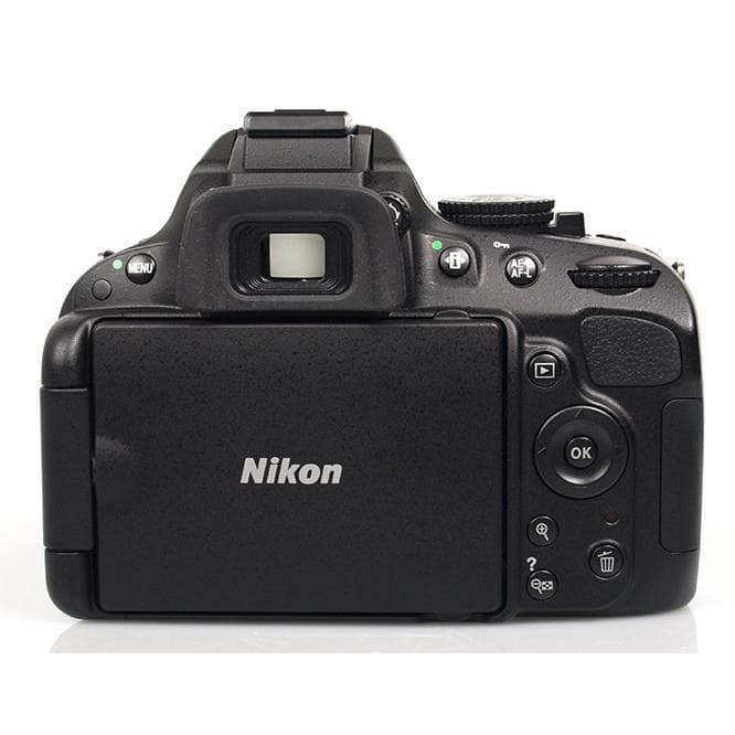 Reflex D5000 - Black + Nikon AF-S Nikkor DX VR 18-55mm f/3.5-5.6 VR + AF-S Nikkor DX 55-200mm f/4-5.6G ED VR f/3.5-5.6 + f/4-5.6