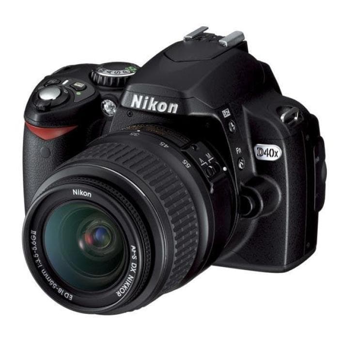 Reflex D40X - Noir + Nikon AF-S DX Zoom Nikkor 18-55 mm f/3.5-5.6G ED II f/3.5-5.6GII
