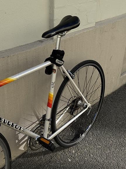 Vintage Peugeot 1980's racercykel i toppskick