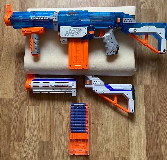 6st Nerf Elite i olika storlekar