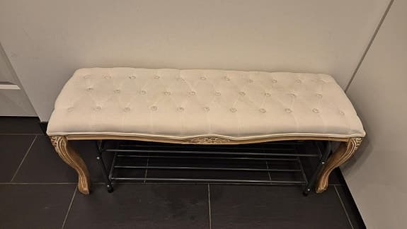 Bänk till hallen eller sovrum
